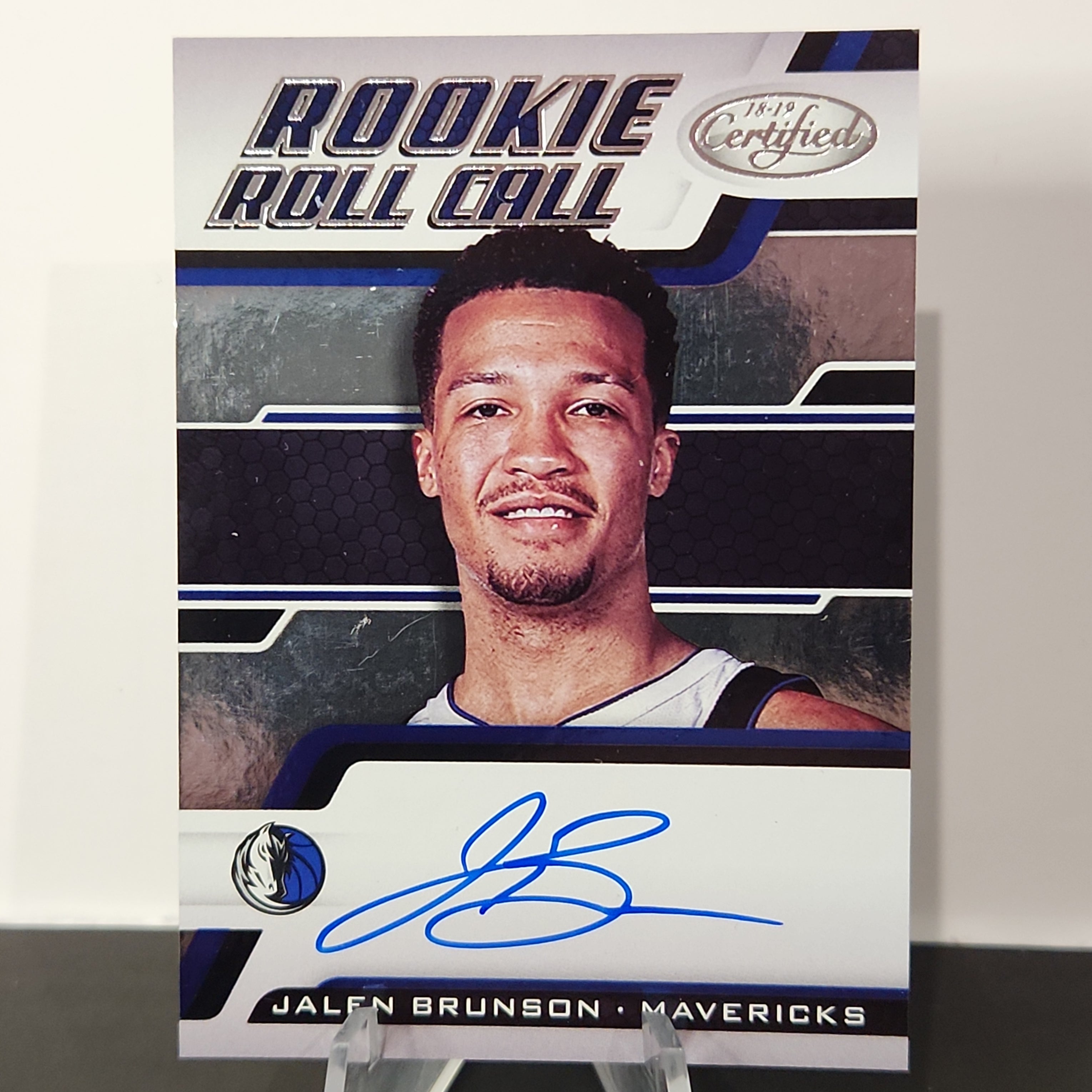 Jalen Brunson 2018/19 Certified Rookie Role Call Auto **ON CARD AUTO** - Premium  from 1of1 Collectables - Just $350! Shop now at 1of1 Collectables