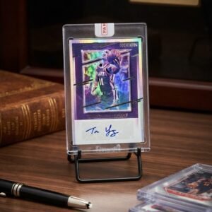 Trae Young 2020/21 Recon Signatures Silver Prizm Auto #RS-TRY