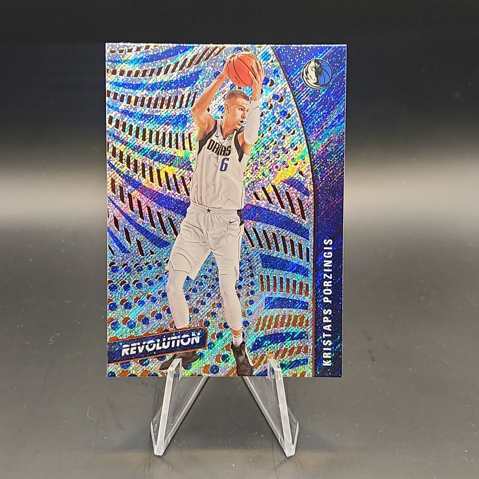 Kristaps Porzingis 2020/21 Revolution base Orange #24